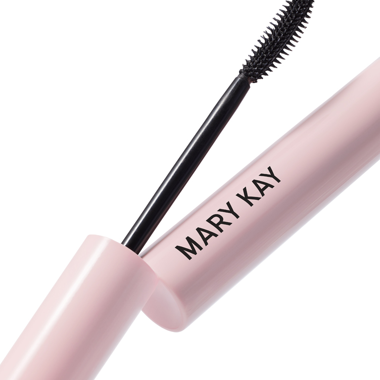 Close up of the Great Heights mascara tube